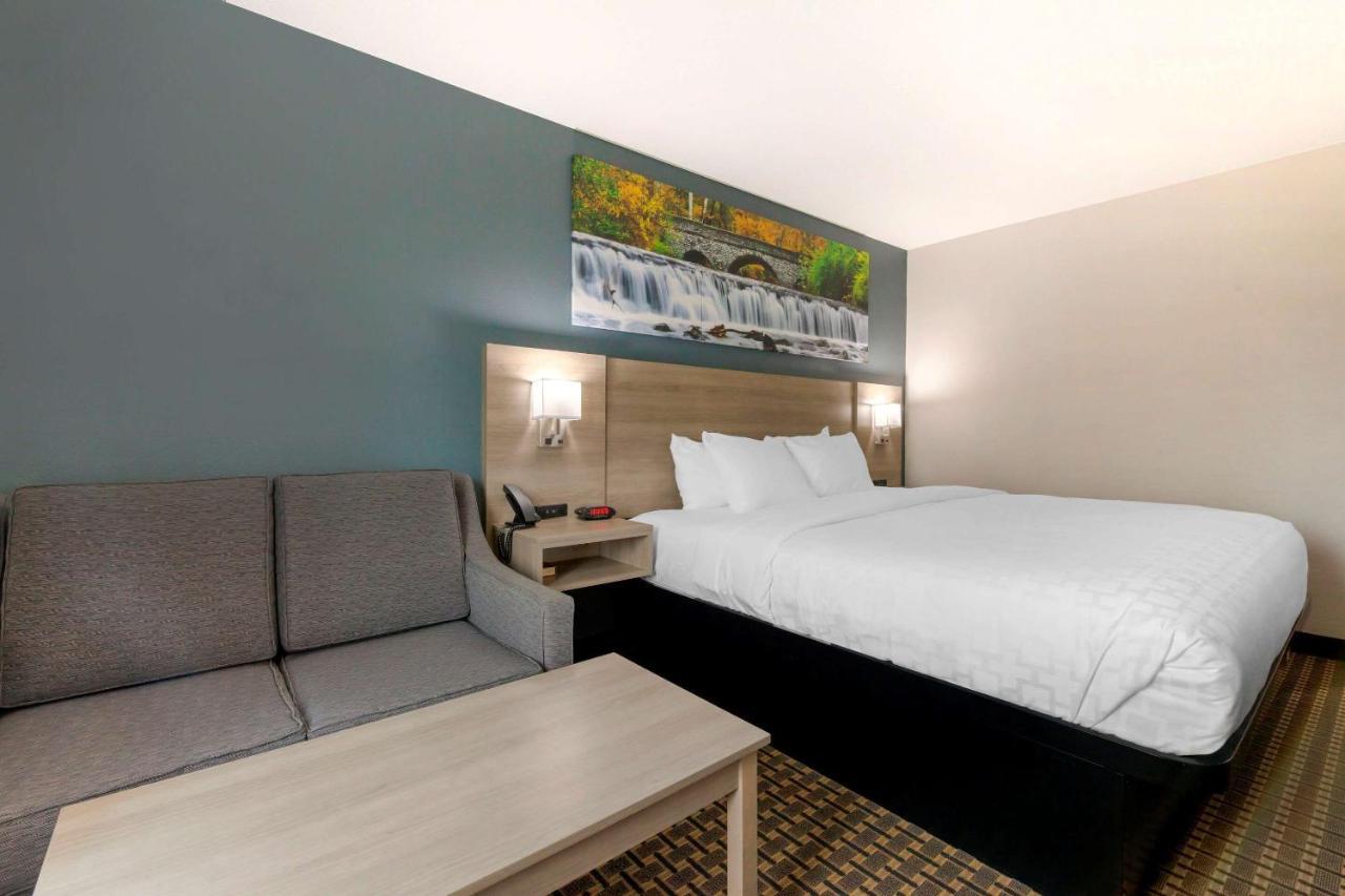 Готель Clarion Pointe Тома Екстер'єр фото
