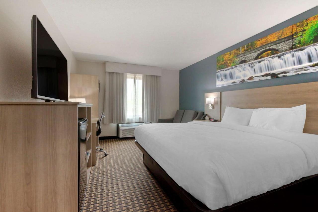 Готель Clarion Pointe Тома Екстер'єр фото